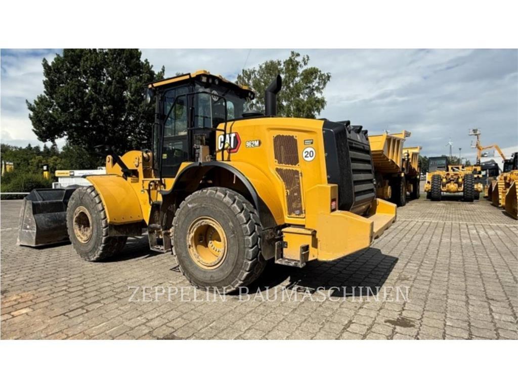 CAT 962M Фронтальные погрузчики
