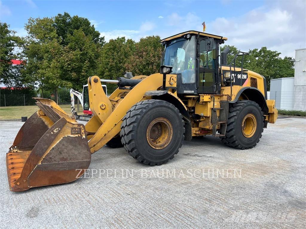 CAT 962M Фронтальные погрузчики