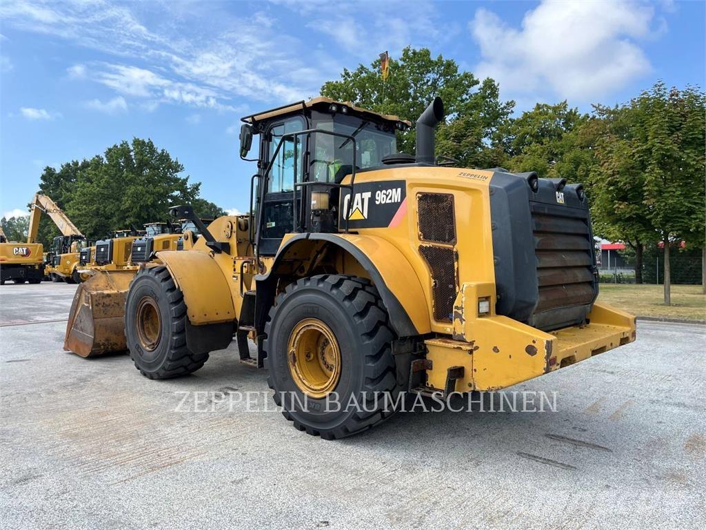 CAT 962M Фронтальные погрузчики