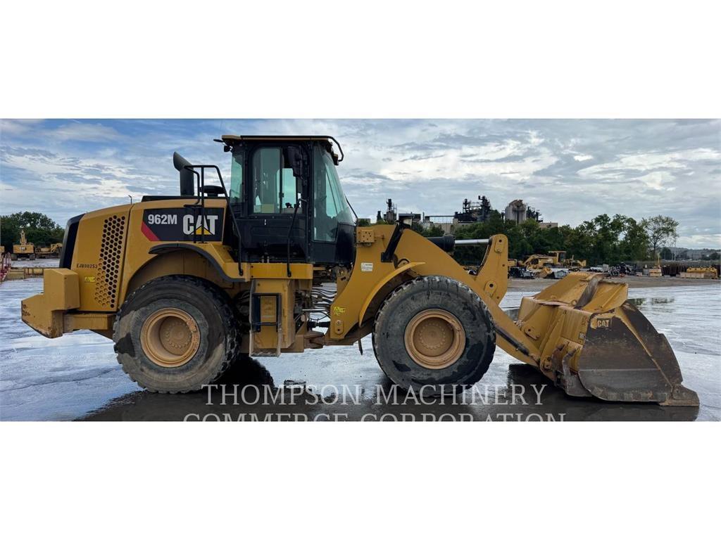 CAT 962M Фронтальные погрузчики