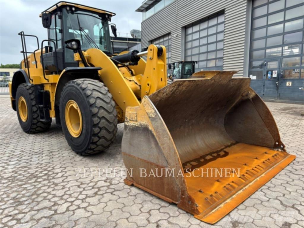 CAT 962M Фронтальные погрузчики