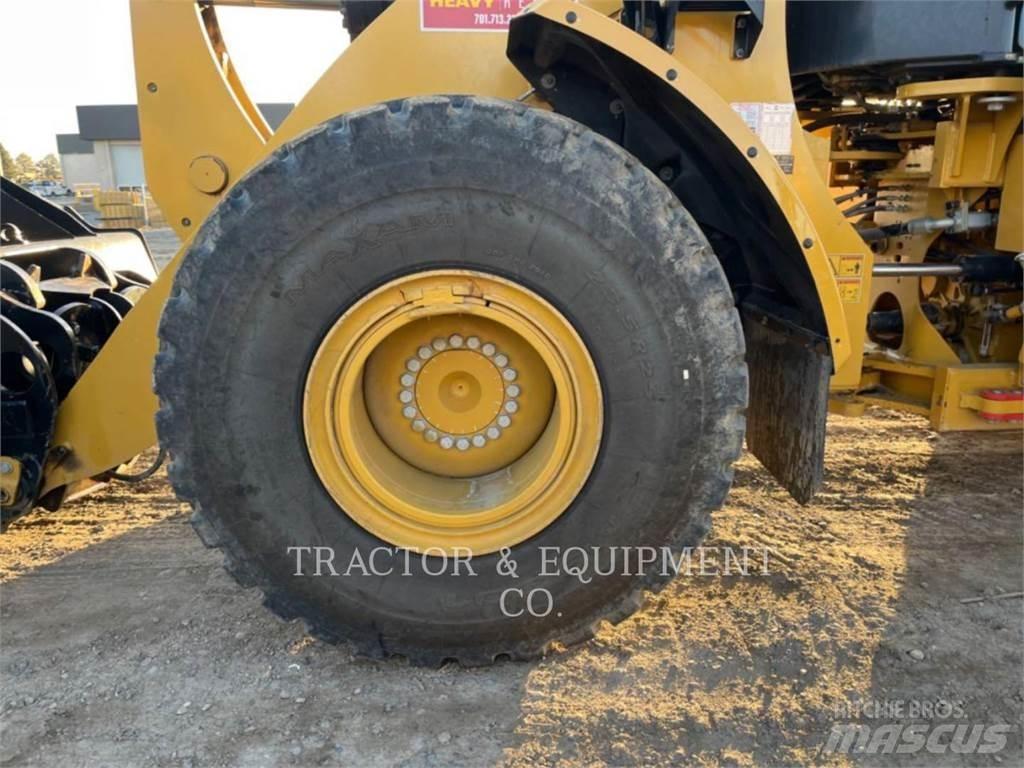 CAT 962M Фронтальные погрузчики