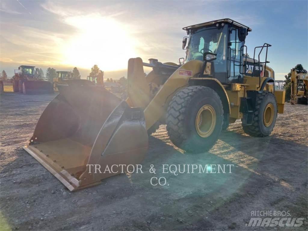 CAT 962M Фронтальные погрузчики