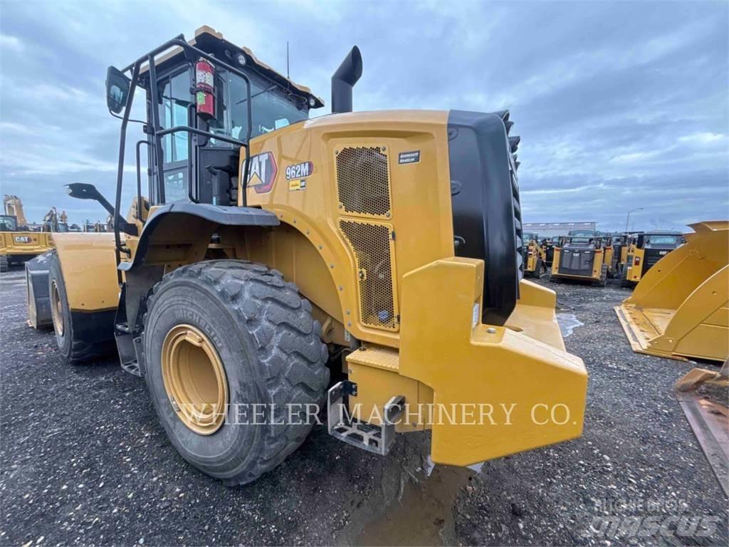 CAT 962M QC Фронтальные погрузчики