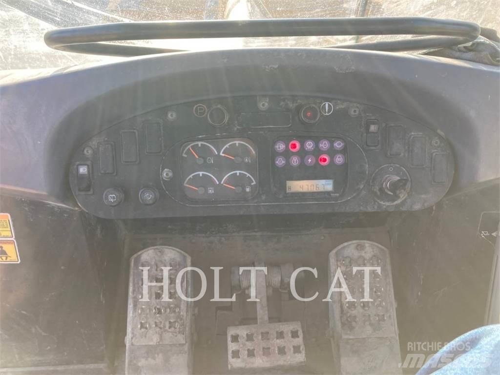 CAT 963C Гусеничные фронтальные погрузчики