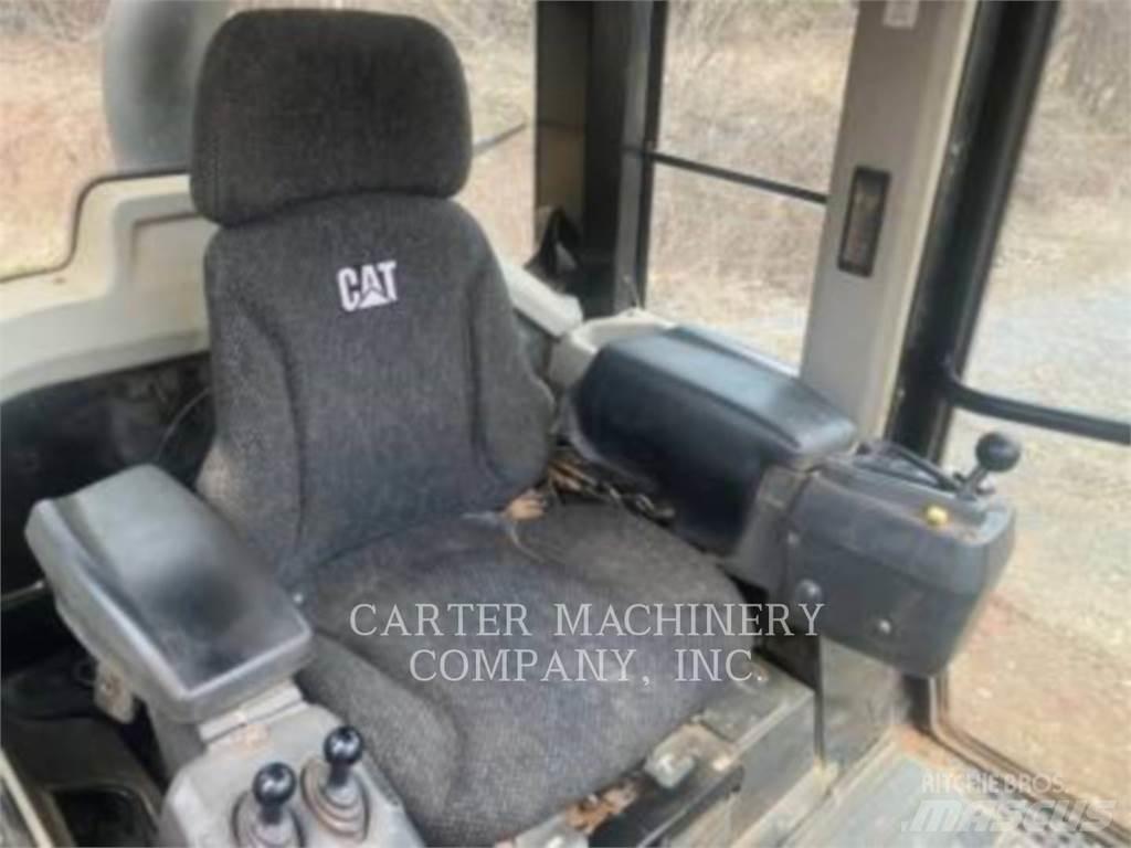 CAT 963K Гусеничные фронтальные погрузчики