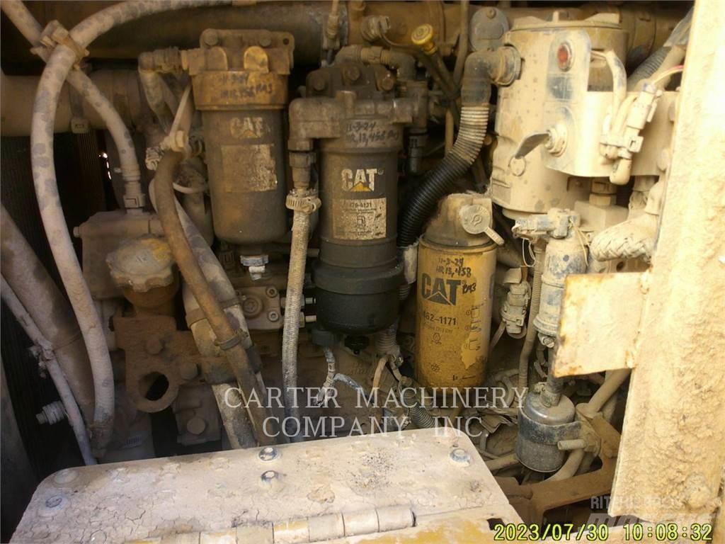 CAT 963K Гусеничные фронтальные погрузчики