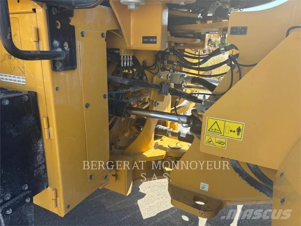 CAT 966 Фронтальные погрузчики