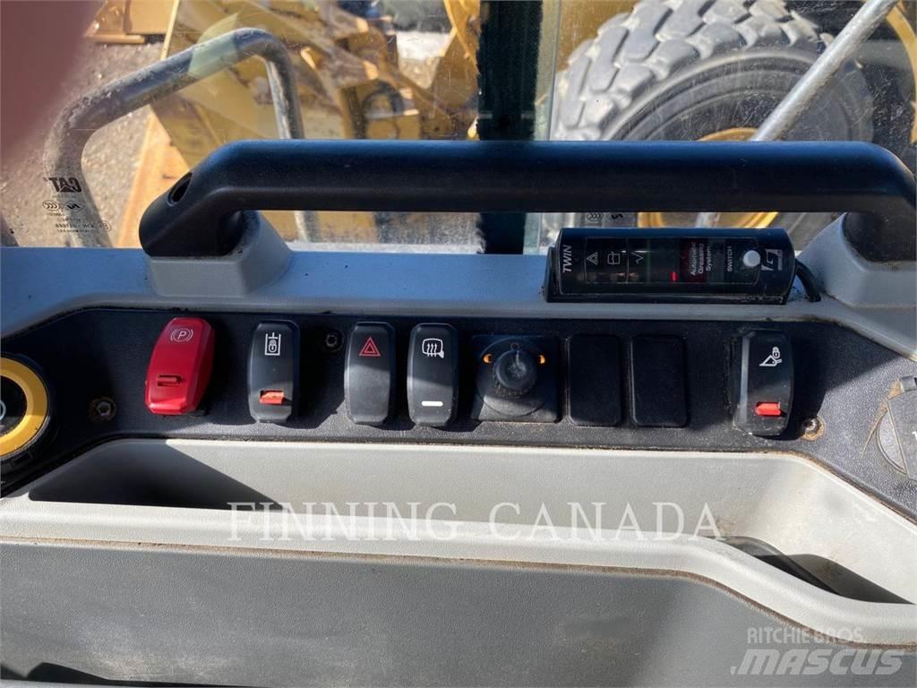 CAT 966 Фронтальные погрузчики