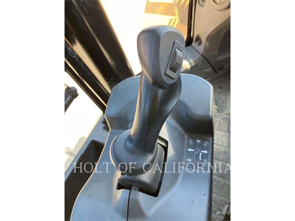 CAT 966 Фронтальные погрузчики