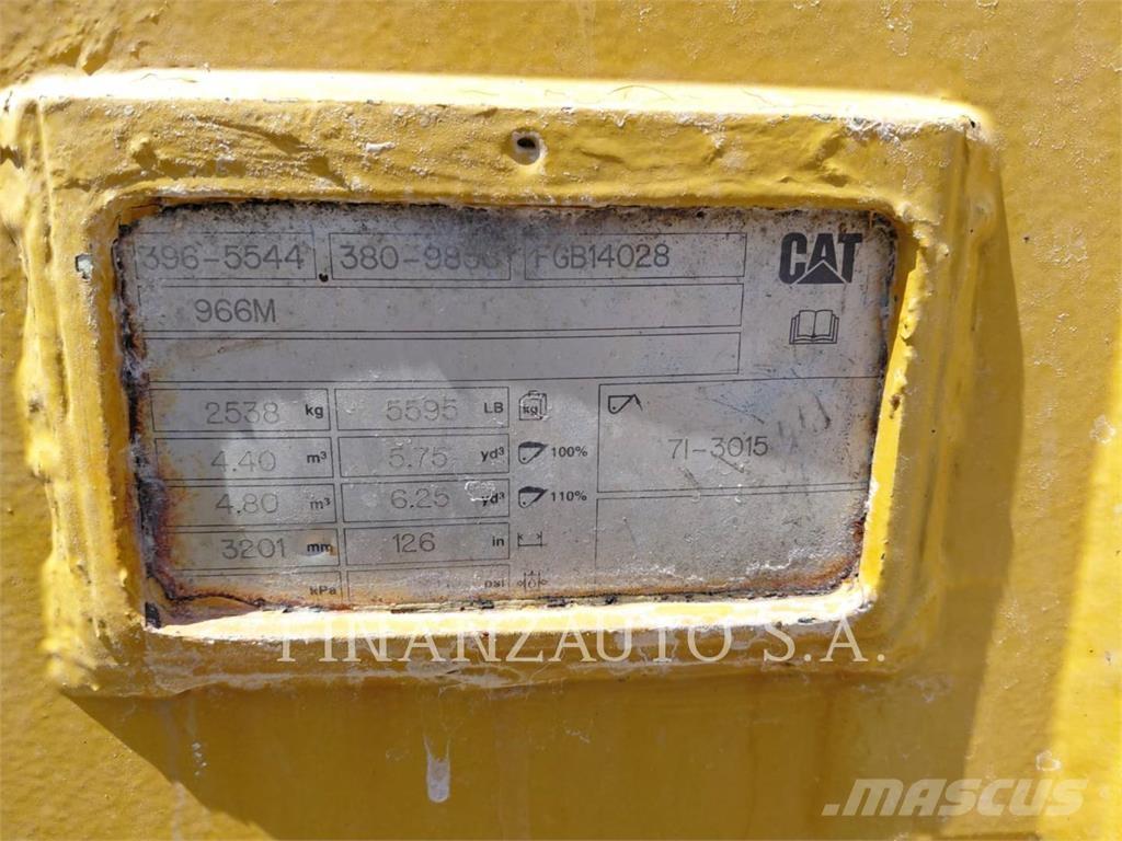 CAT 966 Фронтальные погрузчики