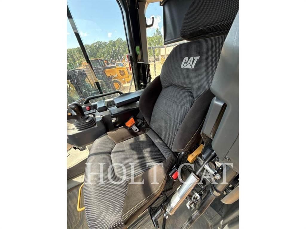 CAT 966 QC Фронтальные погрузчики