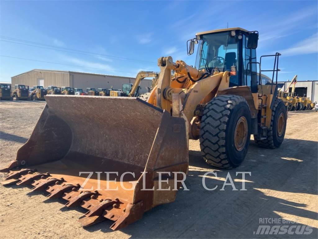 CAT 966G Фронтальные погрузчики