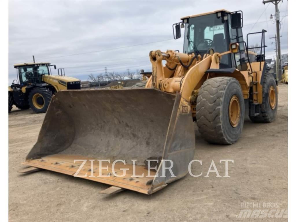 CAT 966G Фронтальные погрузчики