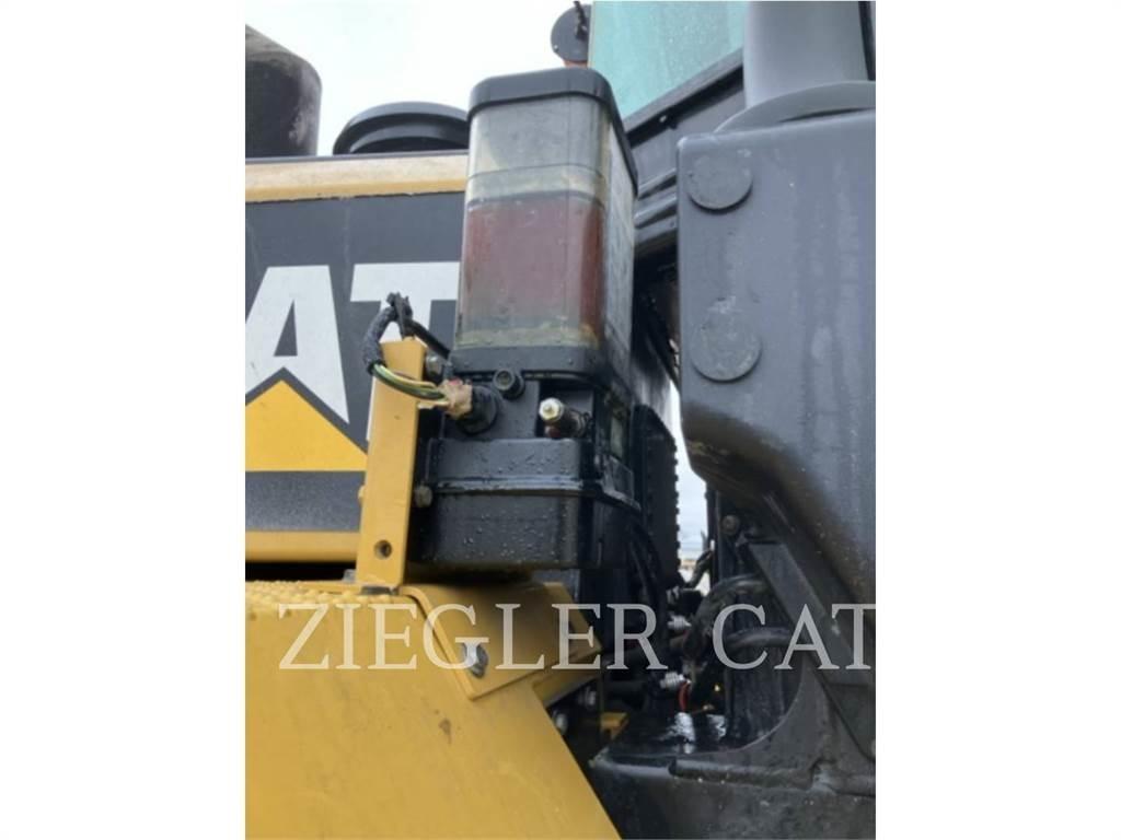 CAT 966K Фронтальные погрузчики
