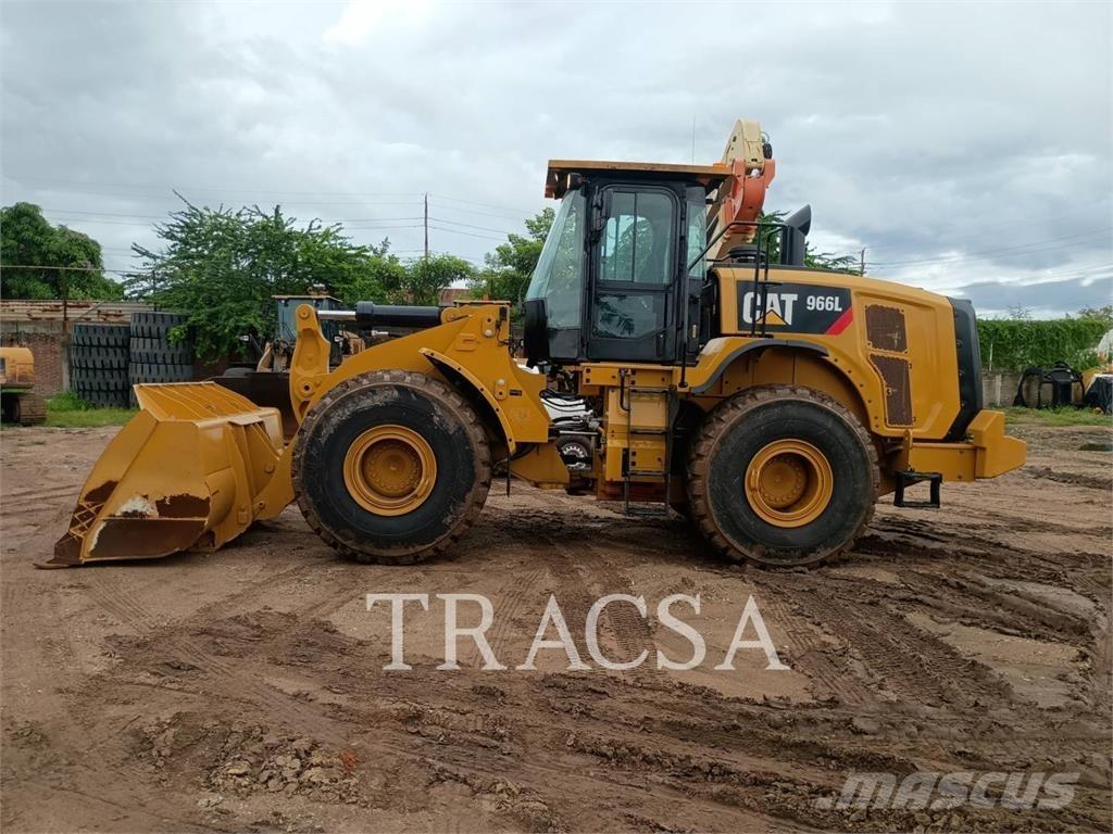 CAT 966L Фронтальные погрузчики
