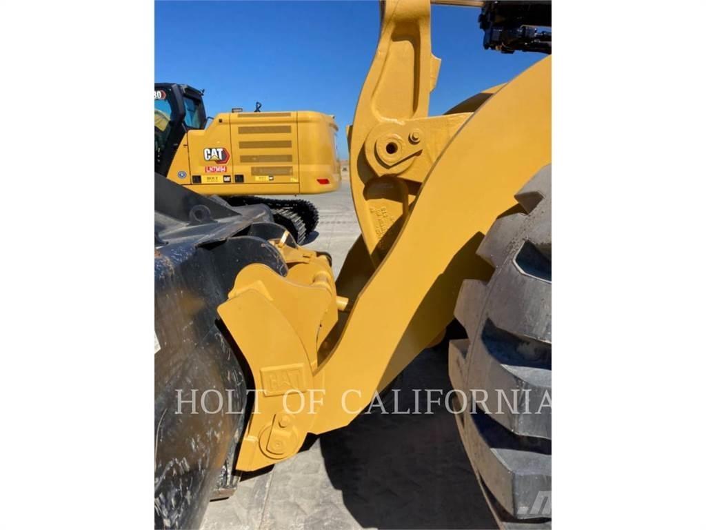 CAT 966M Фронтальные погрузчики