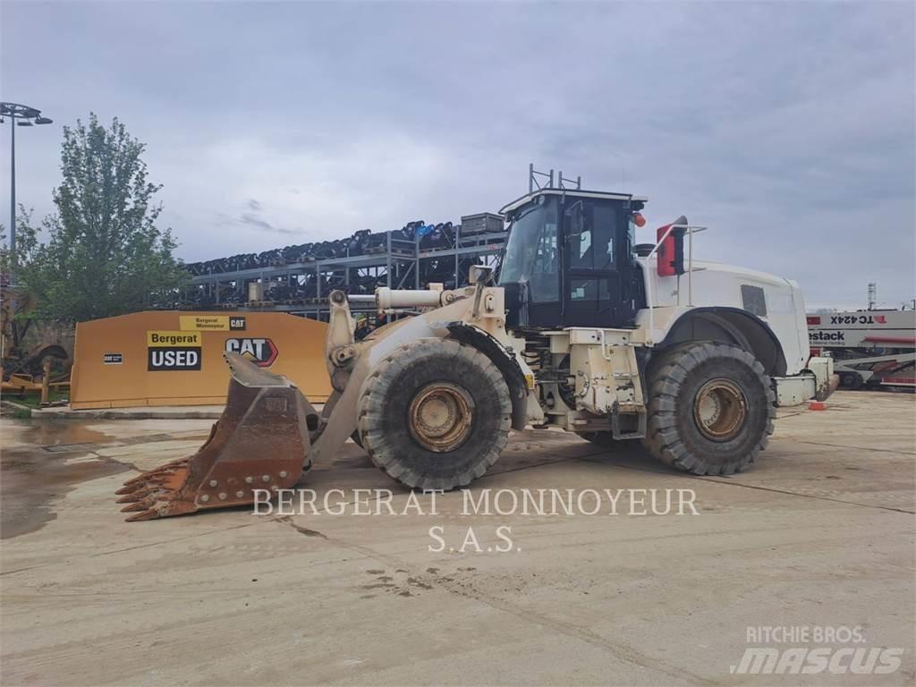 CAT 966M Фронтальные погрузчики