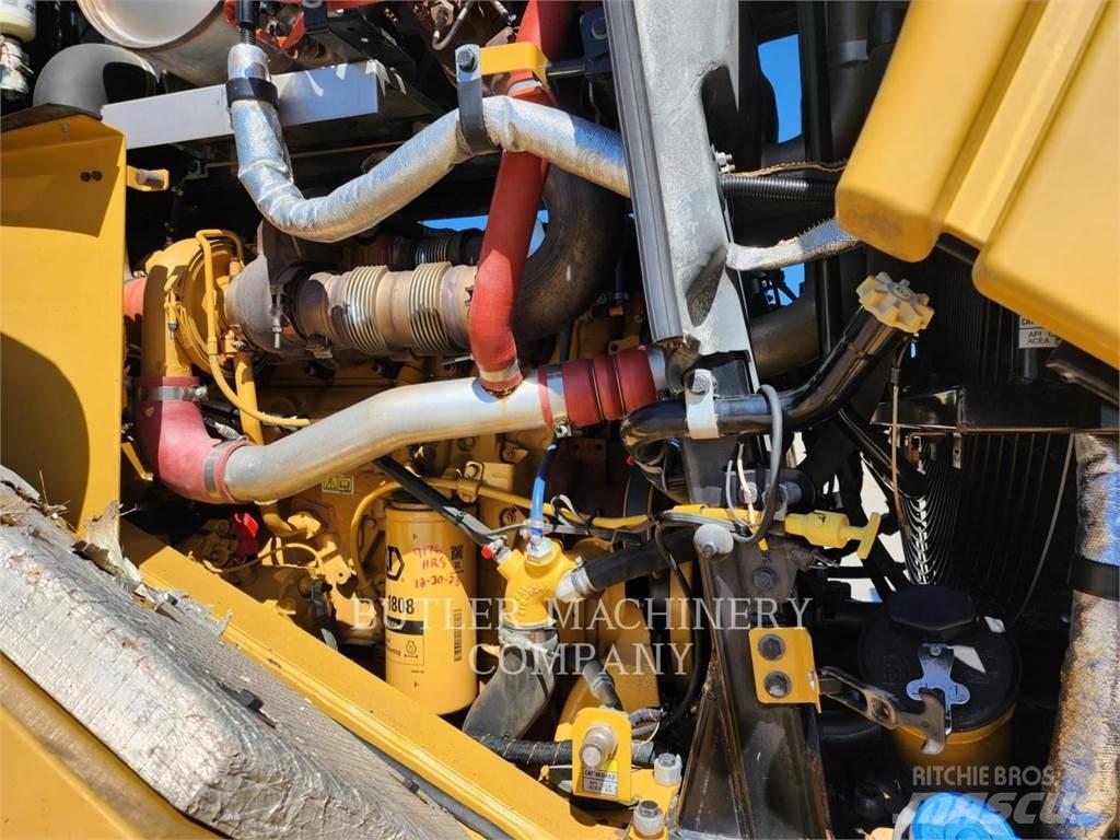 CAT 966M Фронтальные погрузчики