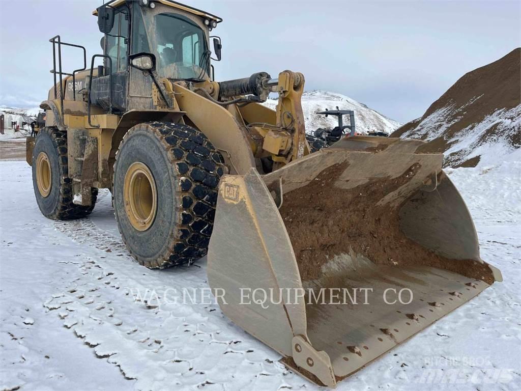 CAT 966M Фронтальные погрузчики