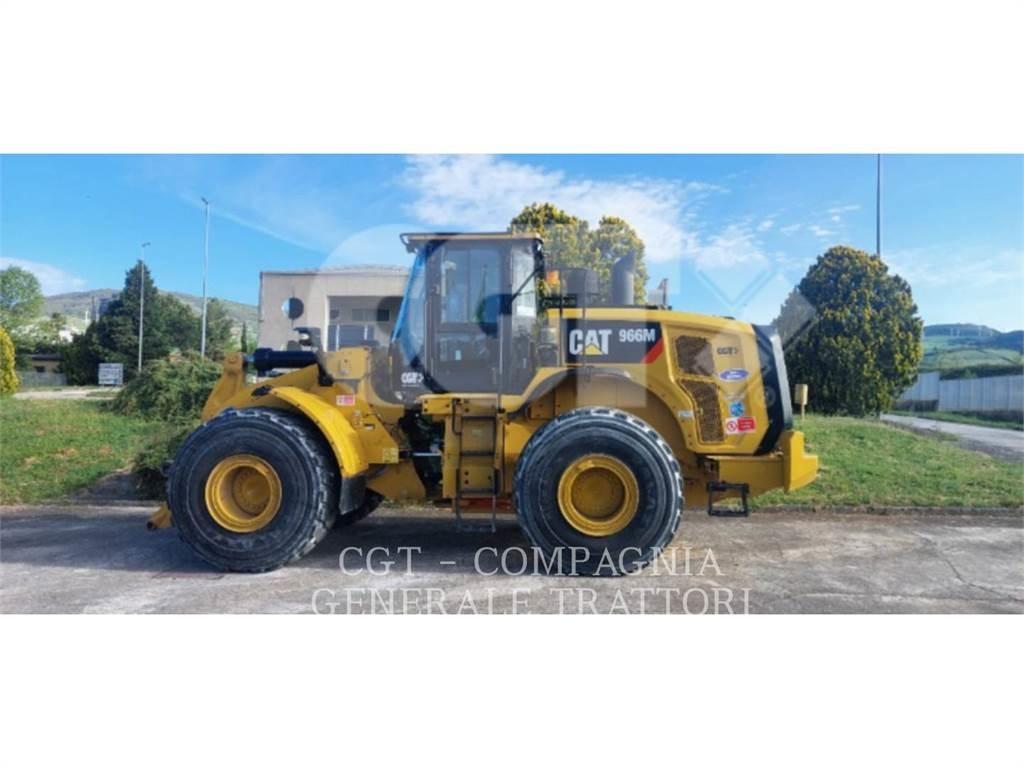 CAT 966M Фронтальные погрузчики