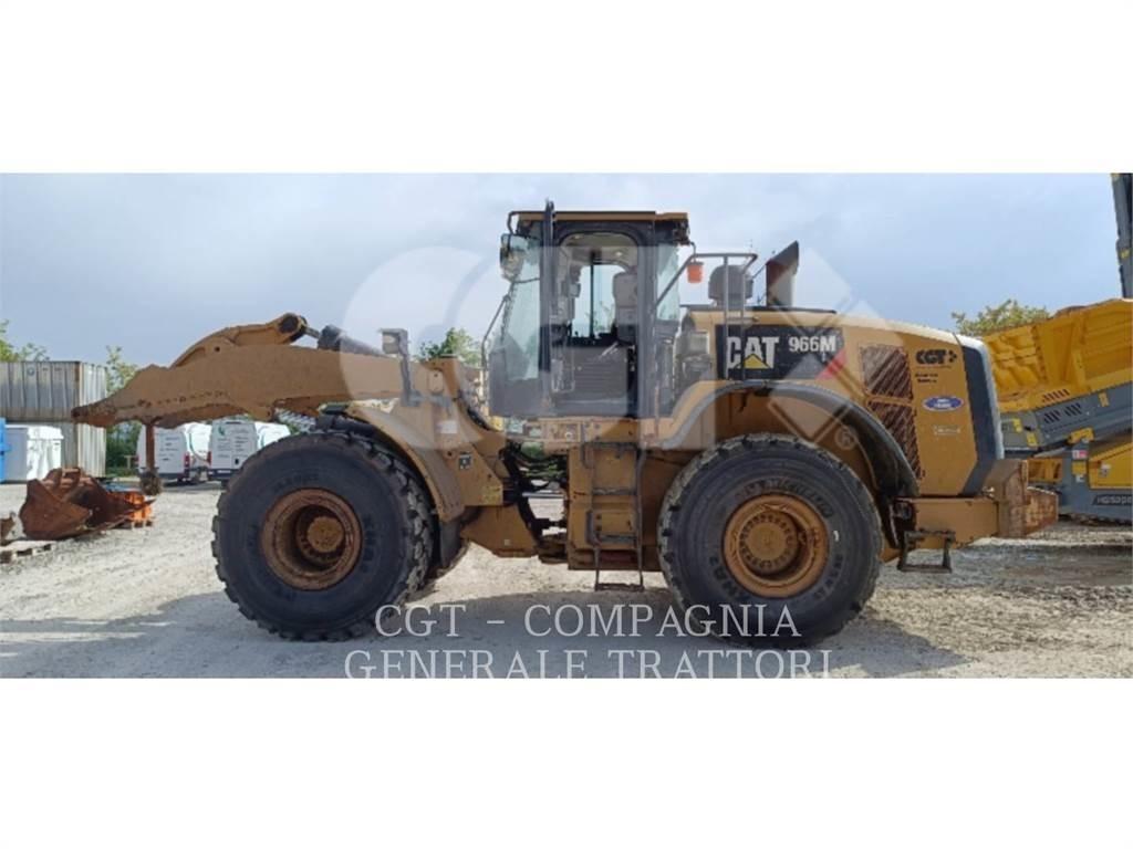 CAT 966M Фронтальные погрузчики