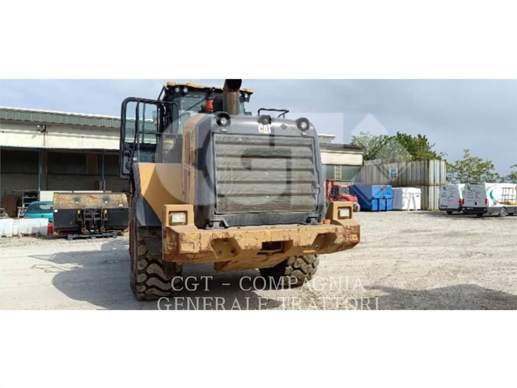 CAT 966M Фронтальные погрузчики
