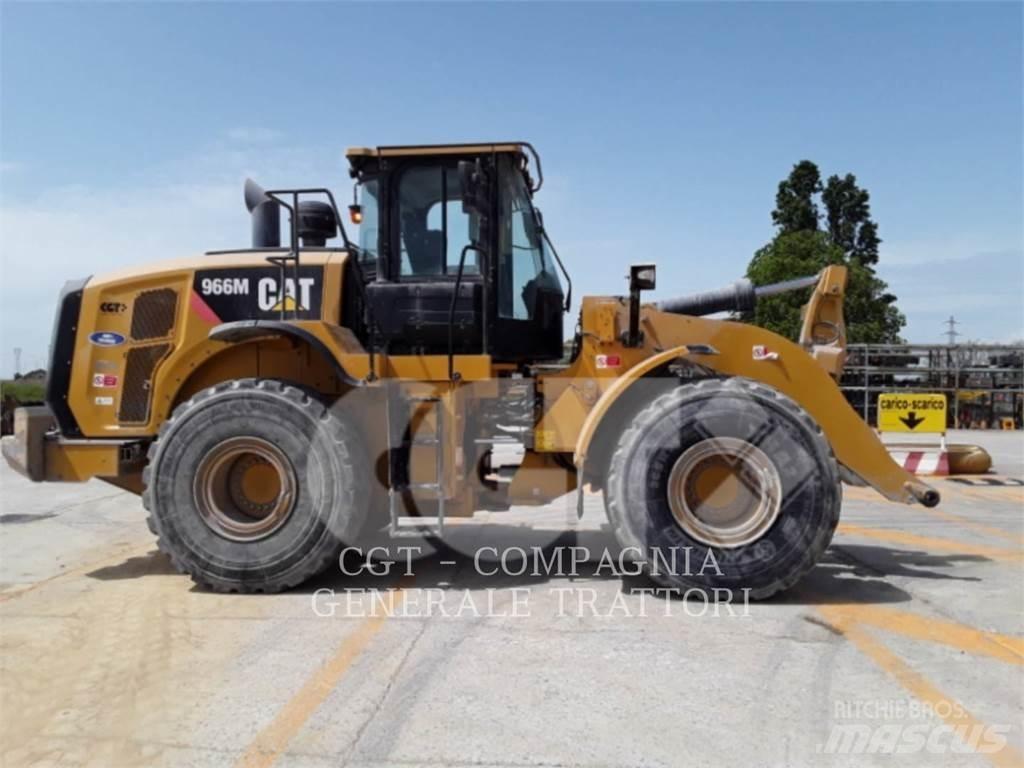 CAT 966M Фронтальные погрузчики