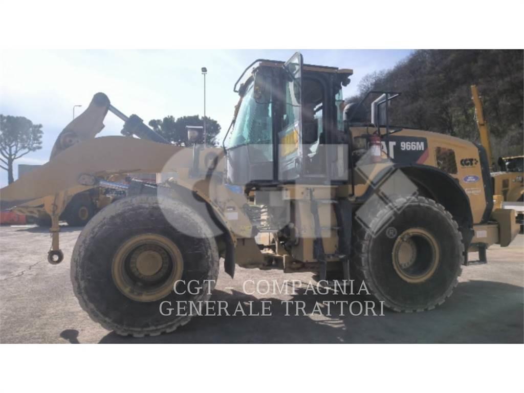 CAT 966M Фронтальные погрузчики