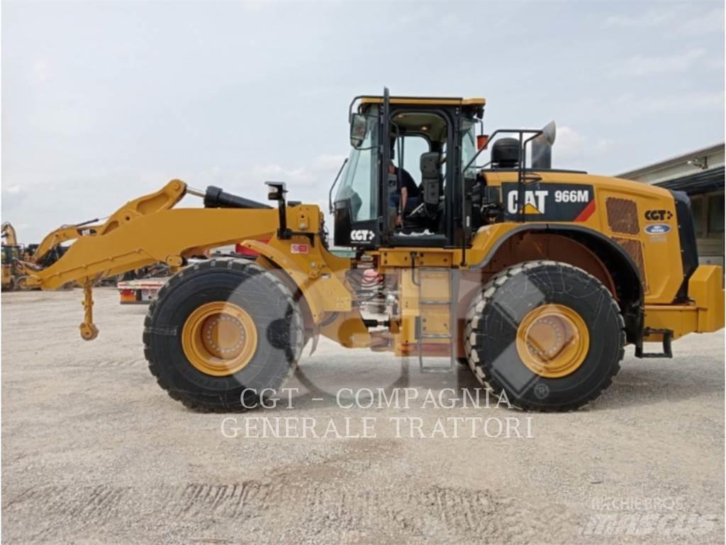 CAT 966M Фронтальные погрузчики