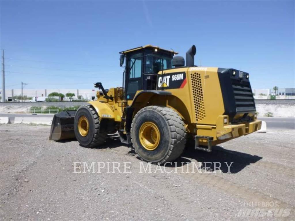 CAT 966M Фронтальные погрузчики