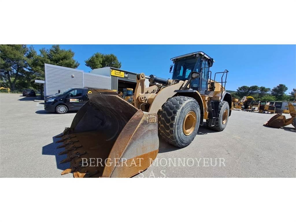 CAT 966M Фронтальные погрузчики