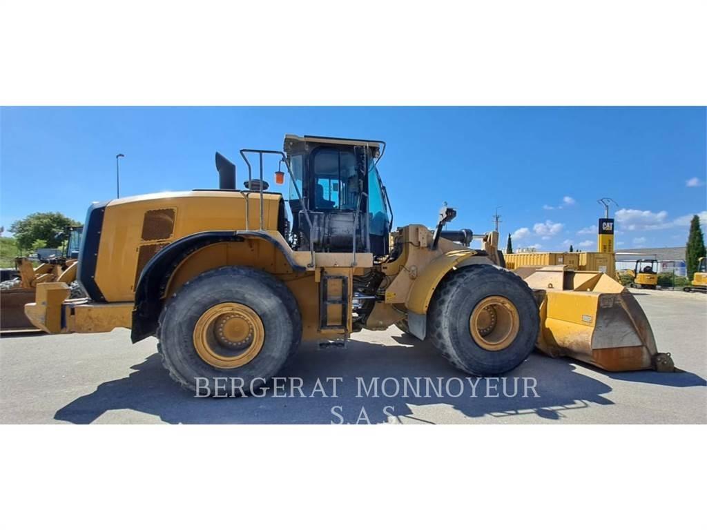 CAT 966M Фронтальные погрузчики