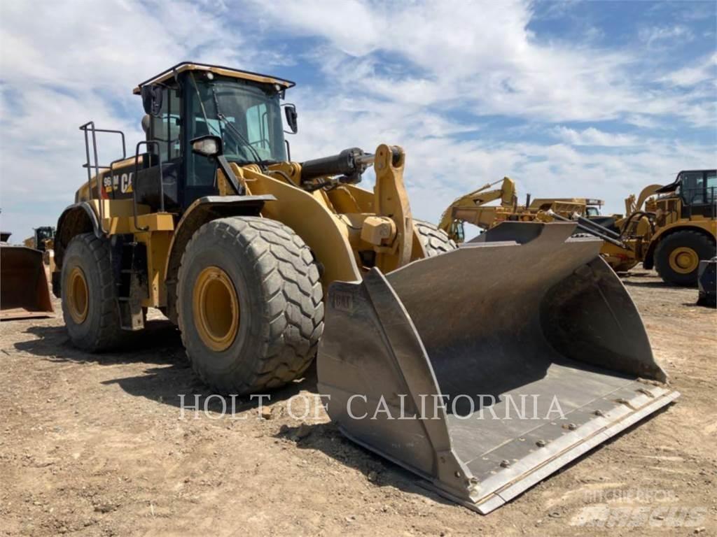 CAT 966M Фронтальные погрузчики