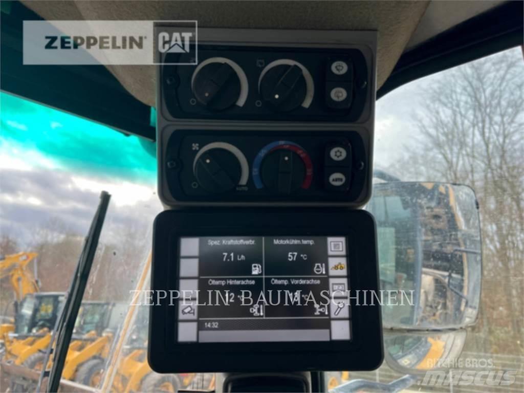 CAT 966M Фронтальные погрузчики