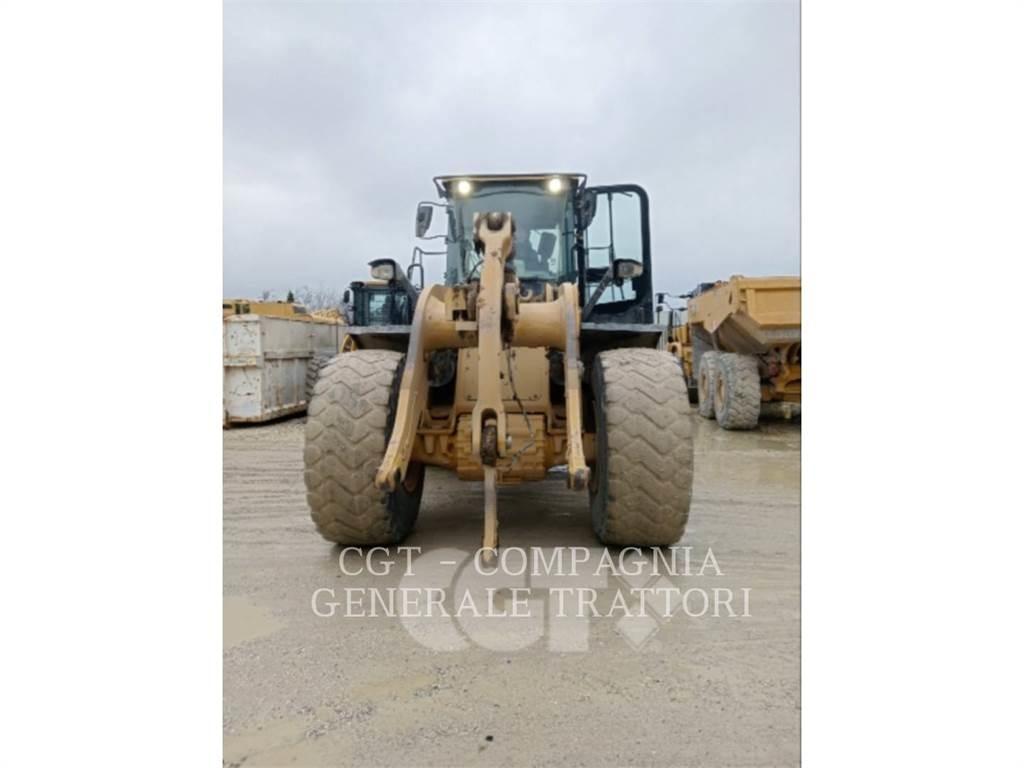 CAT 966M Фронтальные погрузчики