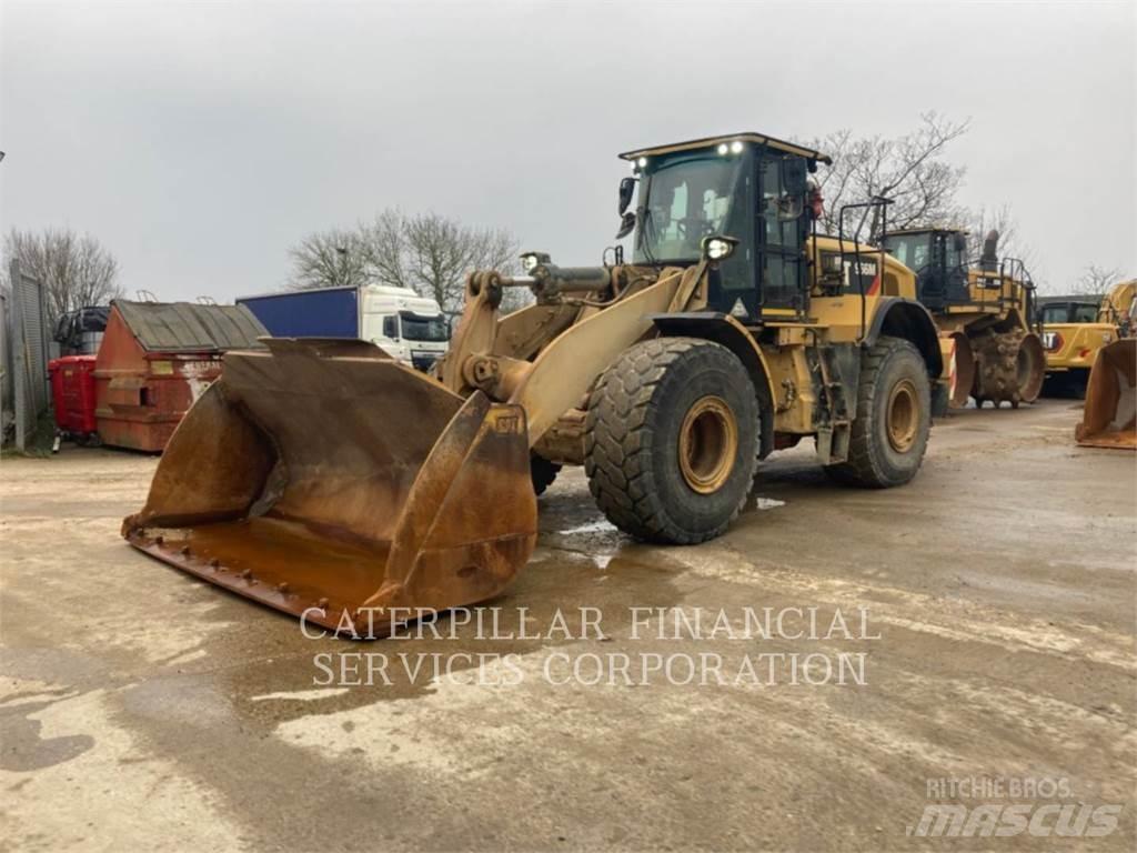 CAT 966M Фронтальные погрузчики