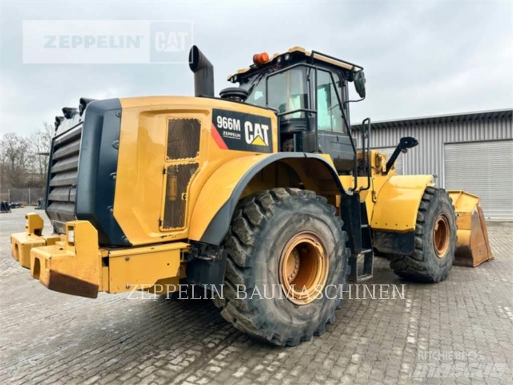 CAT 966M Фронтальные погрузчики