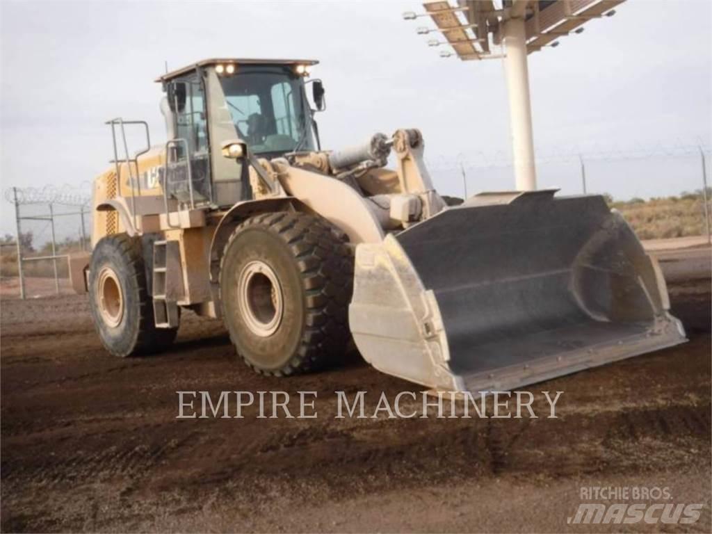 CAT 966M Фронтальные погрузчики
