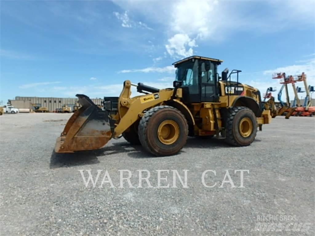 CAT 966M Фронтальные погрузчики