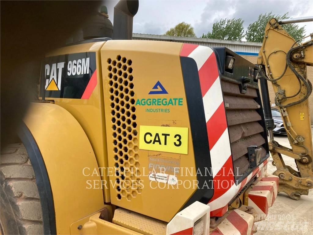 CAT 966M Фронтальные погрузчики