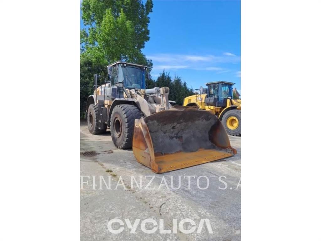 CAT 966M Фронтальные погрузчики