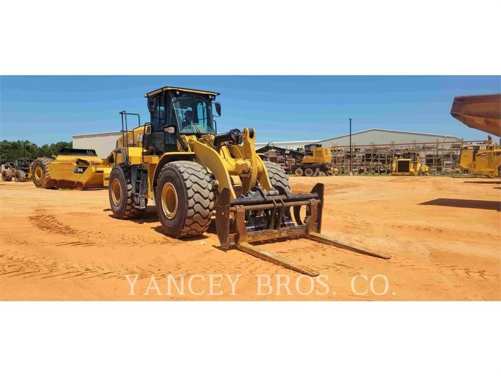 CAT 966M Фронтальные погрузчики