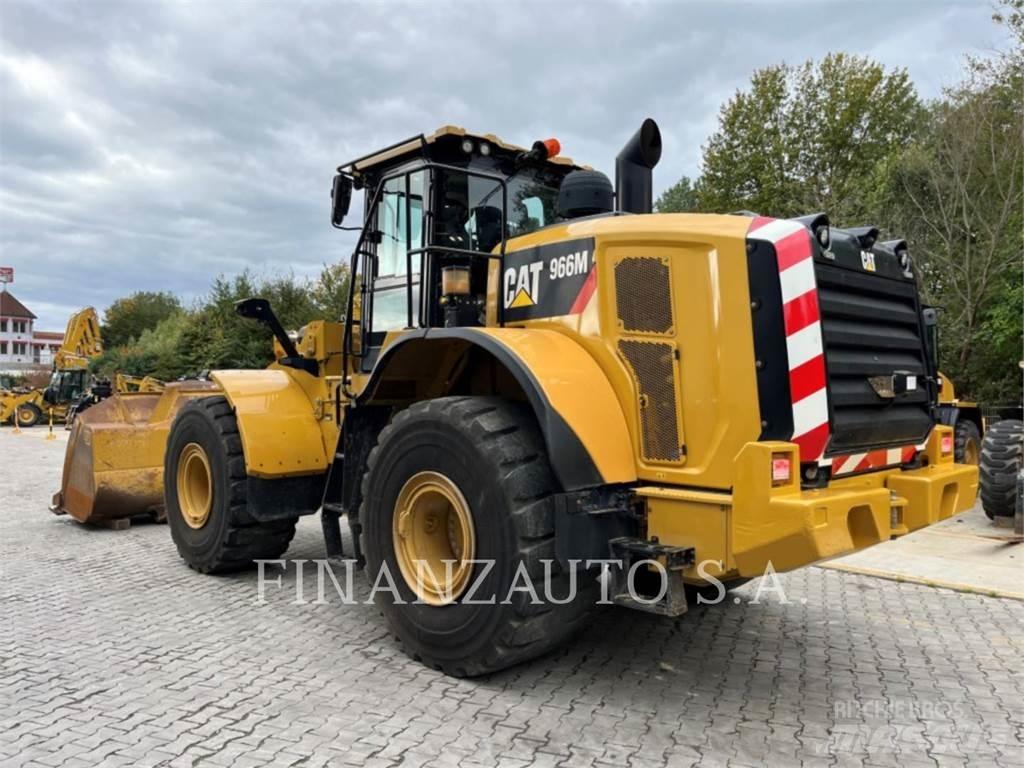 CAT 966M Фронтальные погрузчики