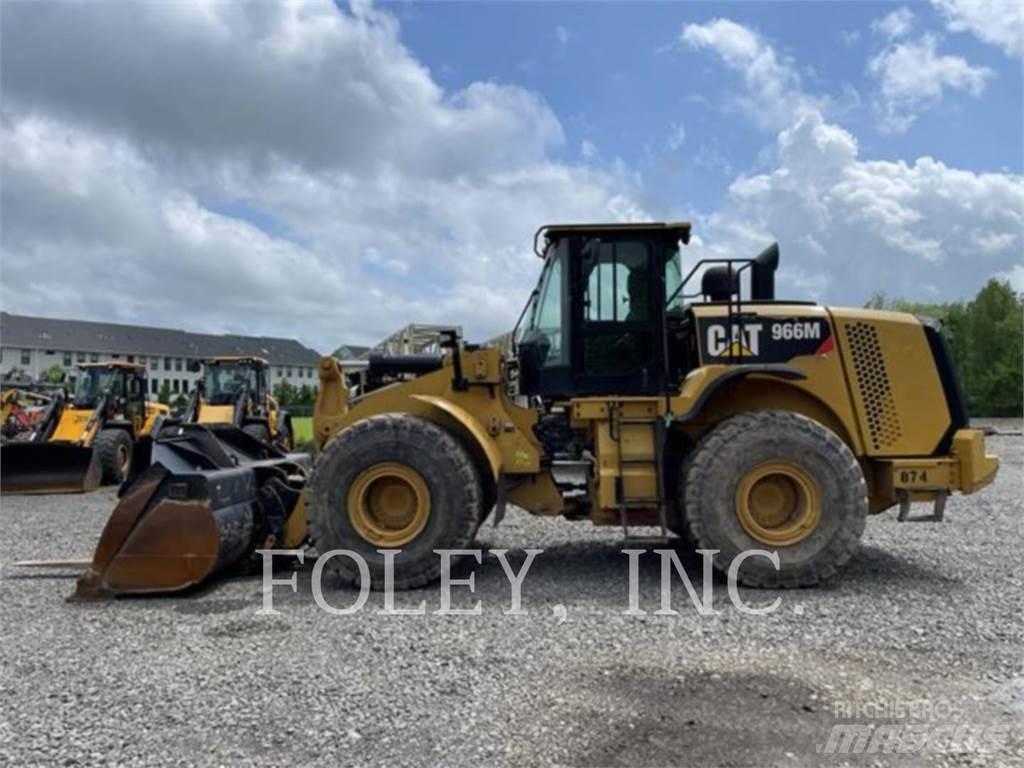CAT 966M Фронтальные погрузчики