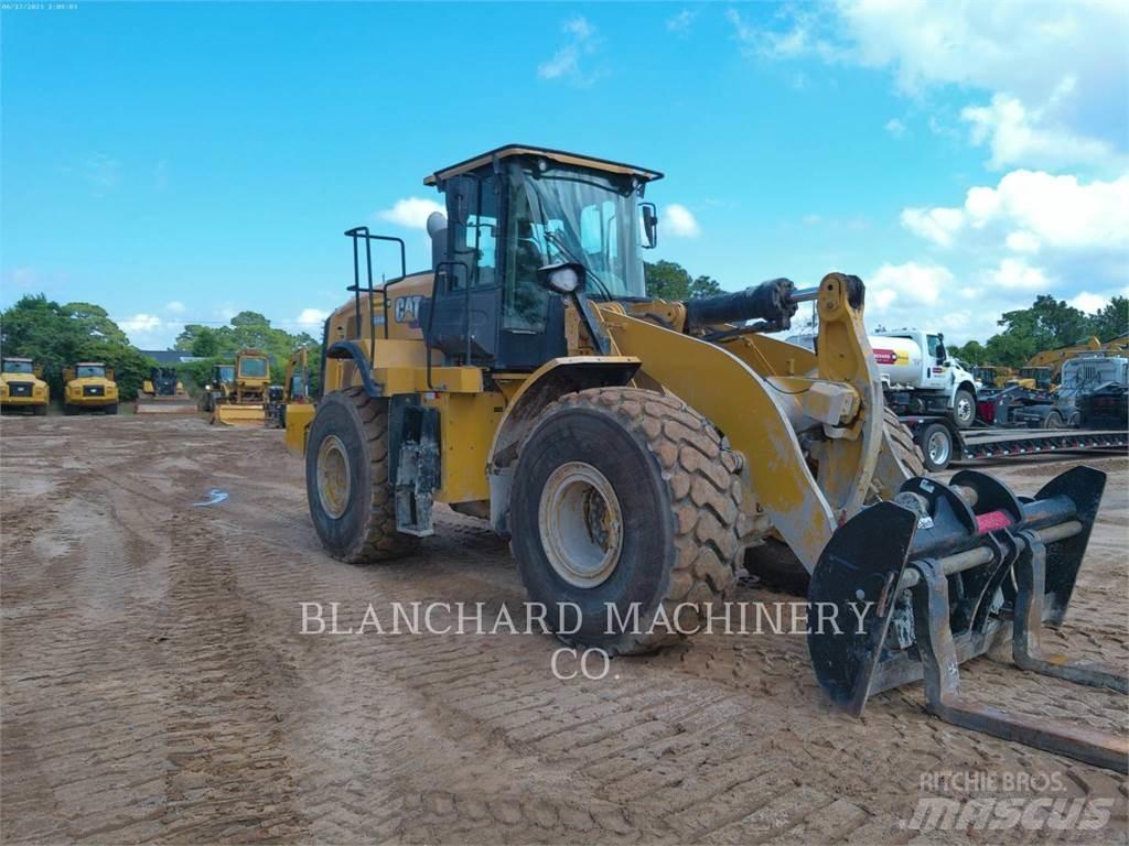 CAT 966M Фронтальные погрузчики