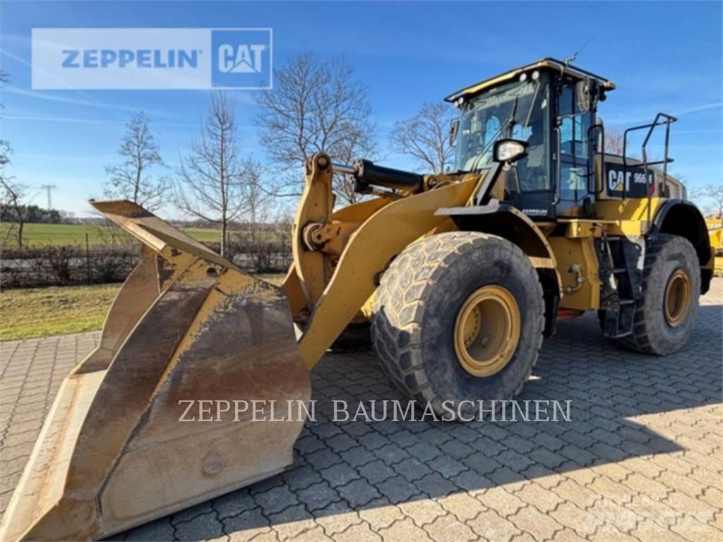 CAT 966M Фронтальные погрузчики