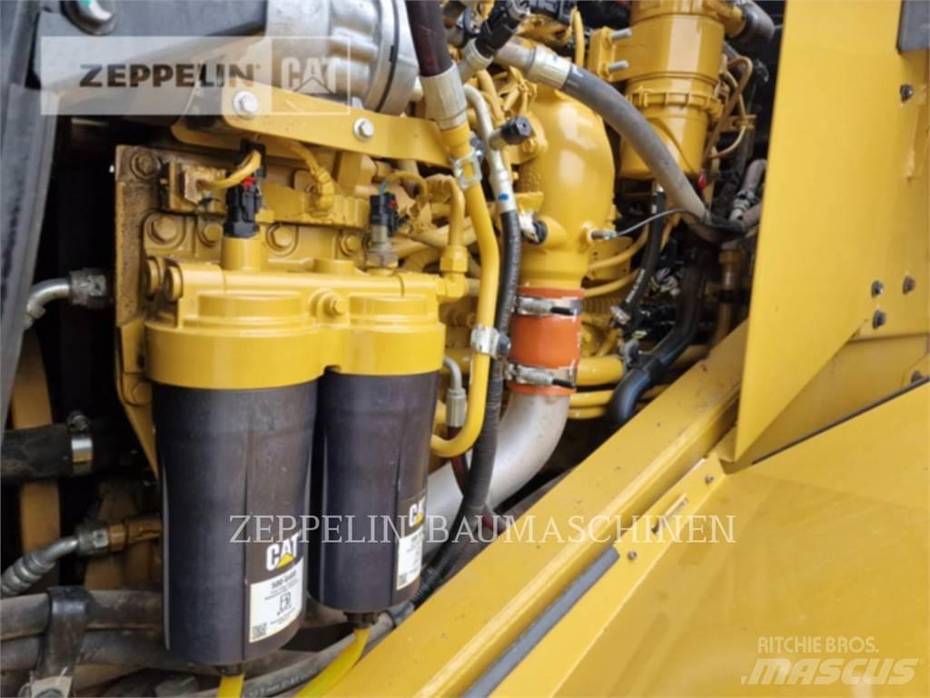 CAT 966M Фронтальные погрузчики