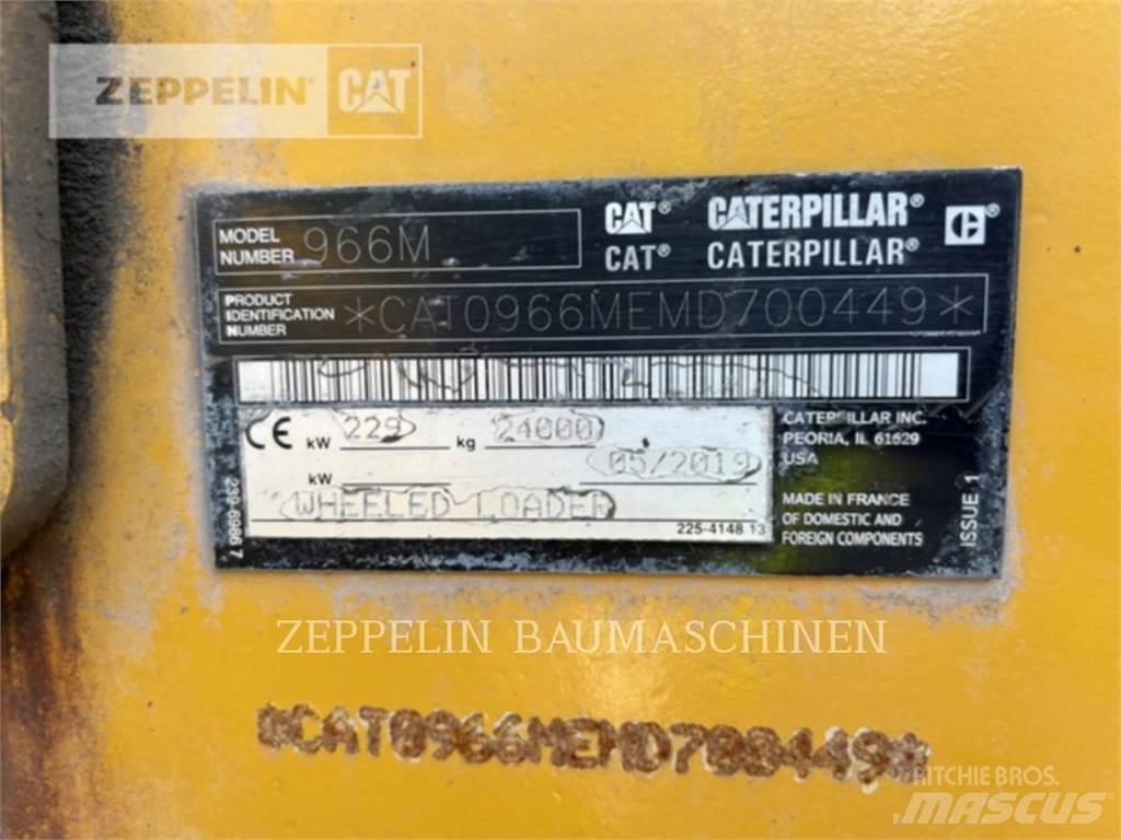 CAT 966M Фронтальные погрузчики