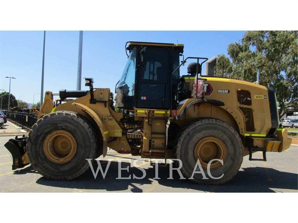 CAT 966M Фронтальные погрузчики